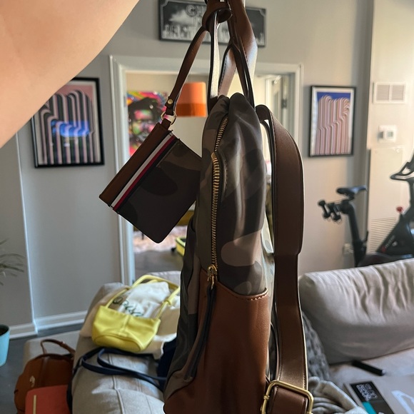 Tommy Hilfiger Backpack - Picture 8 of 8